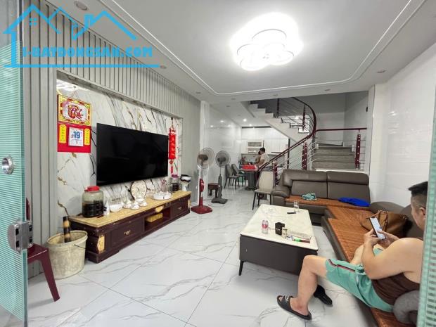 THIÊN LÔI - VĨNH NIỆM - LÊ CHÂN - GẦN AEON MALL - 3 TẦNG - NỞ HẬU - CHẠM 3TỶ