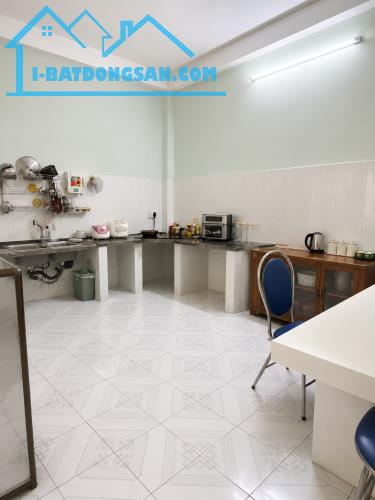 Bán nhà Tân Bình_3 tầng_Hẻm ô tô_Lạc Long Quân_chỉ 11.99 tỷ.