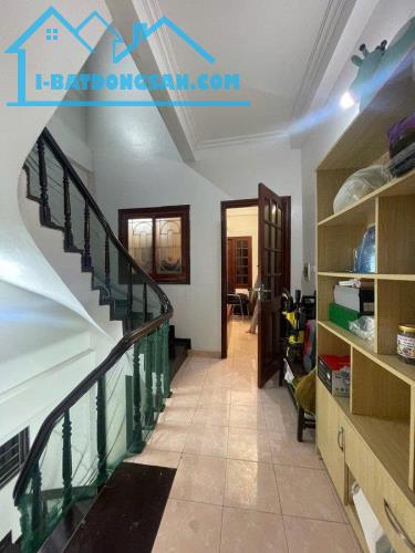 Bán nhà phố Xã Đàn 40n2, 4 tầng đẹp lô góc 3 thoáng giá 12 tỷ trung tâm Đống Đa