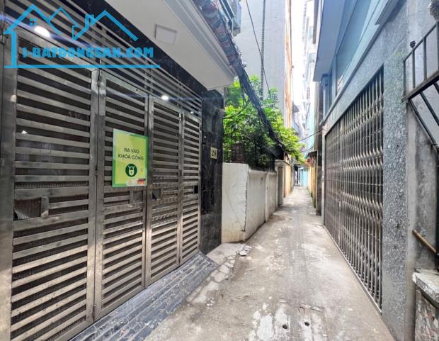 Nhà đẹp giá mềm. Chủ cần gấp bán nhanh. DT 48m2 Đoàn Khuê, trung tâm Long Biên. 6.5 tỷ