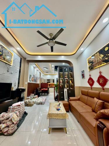 NHÀ ĐẸP GÒ DẦU, TÂN PHÚ- 2 TẦNG HẺM Ô TÔ- 65M2(3.8x17) 3PN- NỘI THẤT CAO CẤP. CHỈ 6 TỶ XÍU
