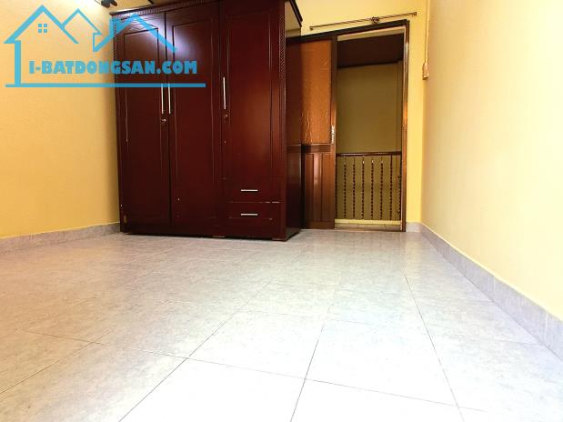Chỉ 3,2 Tỷ Có Ngay Nhà Đường Nguyễn Thời Trung Q.5 - 3 Tầng x 17m² - Cách Mặt Tiền 30m 💥