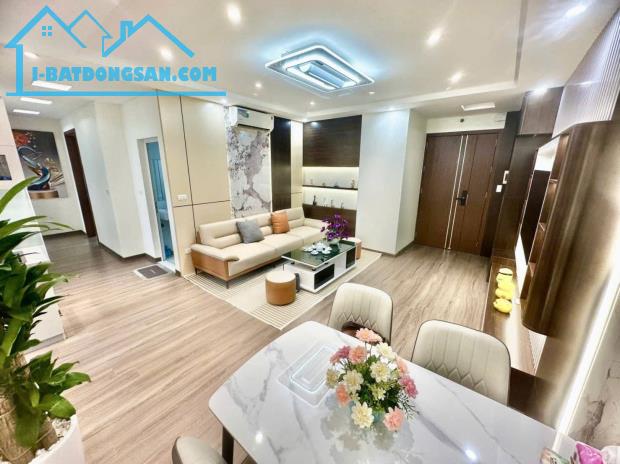 Bán Chung Cư Trung Tâm Việt Hưng, Long Biên Tầng Cao View Đẹp, 80m2, 3 ngủ, chỉ 5,38 tỷ
