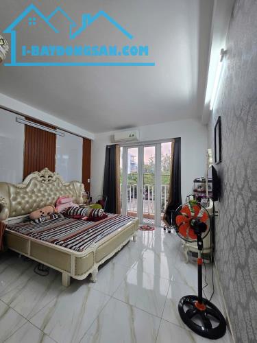 Bán gấp nhà mặt tiền hẻm 10m Trần Văn Ơn 60m 4 tầng mới đẹp, khu VIP Tân Phú, chỉ hơn 10 T