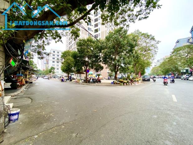 Bán đất mặt phố Khúc Thừa Dụ Cầu Giấy 101m2 giá 40 tỷ