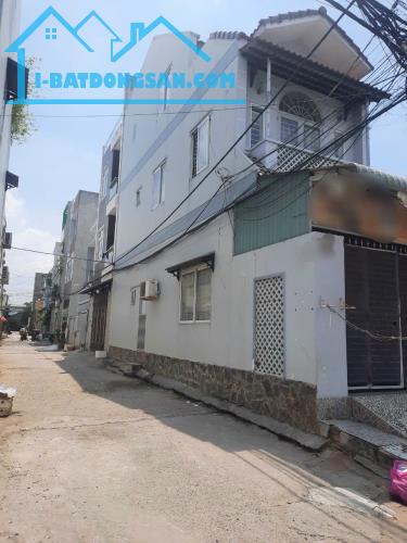 BÁN NHÀ XE HƠI NGỦ TRONG NHÀ – 4 X 13.5 - 3 TẦNG - QUỐC LỘ 50 - NHỈNH 5 TỶ - LH 0784968131