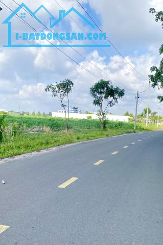 NỢ TIỀN BÁN GẤP 2050M2 ĐẤT GẦN NHÀ MÁY, XÍ NGHIỆP ĐANG HĐ XÂY TRỌ CHO THUÊ LIỀN. GIÁ 240TR