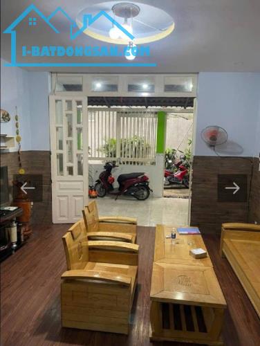 NHÀ MỚI 1 TRỆT 1 LẦU 1 TUM NGAY CHỢ ĐOÀN THỊ KIA DĨ AN GIÁ 3×TR/M²