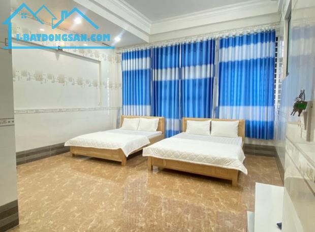 CẦN BÁN KHÁCH SẠN MẶT TIỀN 6 TẦNG BTCT - HIỆP THÀNH 13 - 324M2 - 21P - SHR GIÁ CHỈ 28,5 TỶ