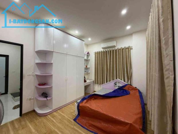 Bán Nhà Phố Kim Ngưu, Lô góc, ngõ thông, 60m2 x 4 tầng 5 ngủ, Sổ vuông, nhà đẹp - KO QH