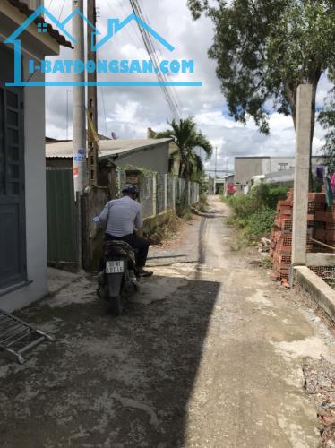 Bán nhà trọ 5 phòng ngay Chợ Chiều, 5x20 giá 1ty4, cho thuê thu nhập 5 triệu/ tháng. Shr,