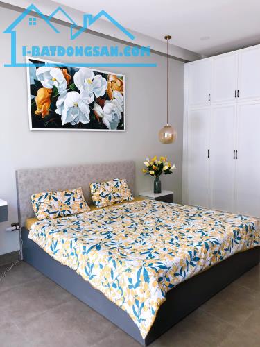 *Bán nhà 3,5 tầng, đường 10m5 Hồ Tùng Mậu, gần Nguyễn Tất Thành, dt 81m2, giá 10,3 Tỷ