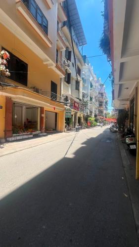 BÁN NHÀ PHÂN LÔ LÊ THANH NGHỊ - 2 THOÁNG TRƯỚC SAU, Ô TÔ ĐÕ CỬA - 100M2, MT 7,2M, 30 TỶ
