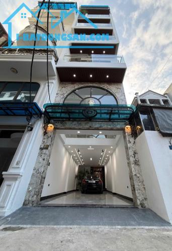 Hơn 8 tỷ nhà Phúc Lợi Long Biên ô tô thang máy