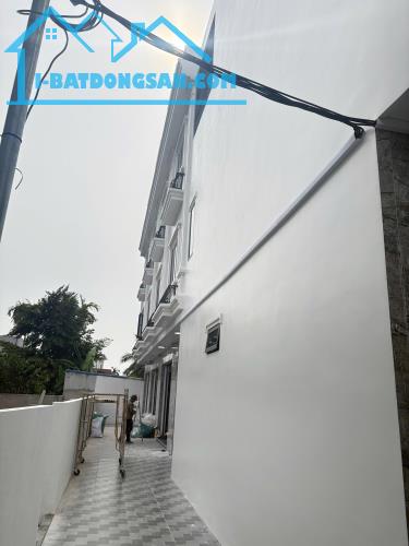 KH gửi bán dãy 6 căn nhà 45 m2 3 tầng, Tuyến 2 Ngô Gia Tự, Nam Hải, Hải An