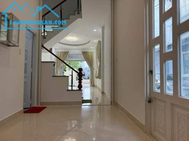 Bán nhà đường Số 2, Tăng Nhơn Phú B, Q9, Thủ Đức, TP HCM. DT 60m2, 2 tầng, giá 6,05 tỷ.