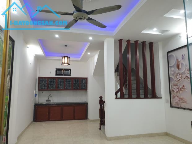 BÁN NHÀ ĐẸP GIÁ RẺ 1.55 TỶ 2.5 TẦNG 38M2 ( TÂY NAM ) NGÕ VĂN CAO