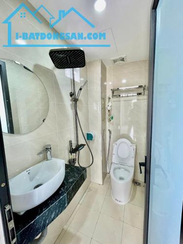 Nhà đẹp long lanh ngõ Hoàng Hoa Thám, giá 16.8 tỷ, 63m2x8T, ảnh thật