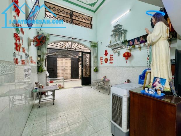 [K2574*] Sẵn nhà đúc 5 tầng sát Chợ Tân Bình, 69m2 giá 11.x tỷ