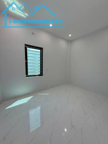 BÁN NHÀ 2 TỶ 450 TRIỆU, Ô TÔ ĐỖ GẦN NGÀY ĐÊM THOẢI MÁI ĐƯỜNG KÊNH, 45M2 x 3 TẦNG