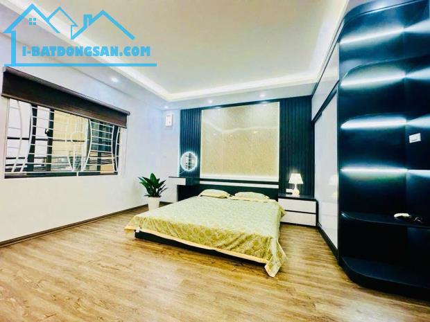 Bán Nhà Phố Kim Ngưu thông Lạc Trung, kinh doanh, sát oto, 32m2 x 5 tầng, KO QH, Sổ đẹp