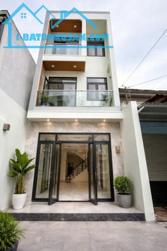 NHÀ MỚI 100% – 4.1X17 - 4 TẦNG – HẺM XE HƠI HƯƠNG LỘ 3, BÌNH TÂN - CHỈ 7.9 TỶ