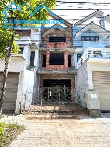 BÁN NHÀ THÔ 4 TẦNG MẶT TIỀN ĐƯỜNG TỈNH LỘ 10, KHU ĐÔ THỊ MỚI PHÚ MỸ THƯỢNG HUẾ, CHỈ 5,9 TỶ