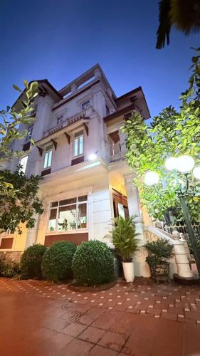 🏡Biệt thự Sao Đỏ - Anh Dũng II- Chân Cầu Rào 2 - 4 Tầng 400M G.iá 23.8 tỷ