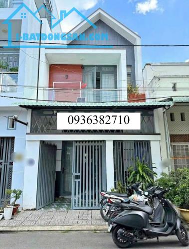 CẦN BÁN GẤP CĂN NHÀ MỚI XÂY GẦN CHỢ BÌNH CHÁNH - HOÀNG PHAN THÁI - SHR - 865 TR