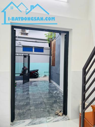 ► 2 Mặt Kiệt thông, gần MT Điện Biên Phủ, 40m2, sân cực rộng, 2PN,2.x tỷ