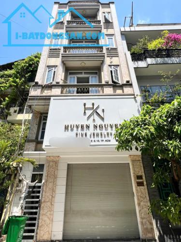 Bán tòa nhà Quận 10, đầu tư không nên bỏ lỡ, doanh thu 660 triệu/năm, 5.6x12m giá 27 tỷ