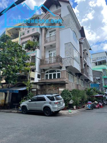 Mặt tiền nội bộ đường 3/2 quận 10 (DT 6x18m) 3 lầu nhà mới tiện ở liền