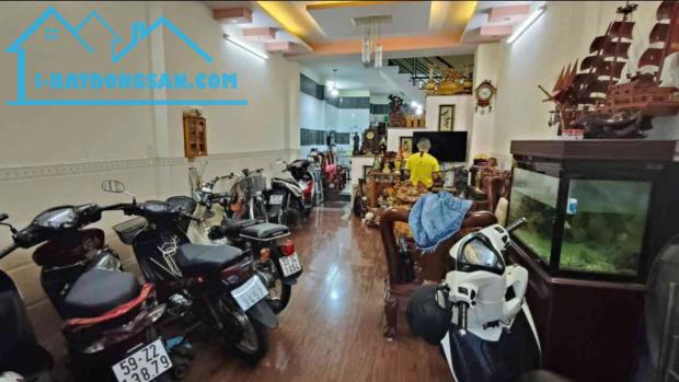 Rẻ, 75m2, 4 Tầng, 4Pn, gần hẻm xe hơi Nguyễn Văn Trỗi, vào ở ngay/cho thuê, 8.88 Tỷ