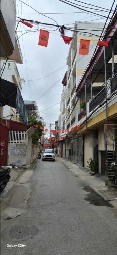 NHÀ 3 TẦNG MẶT NGÕ TRUNG HÀNH – Ô TÔ ĐỖ CỬA – PHÙ HỢP Ở KẾT HỢP KINH DOANH
