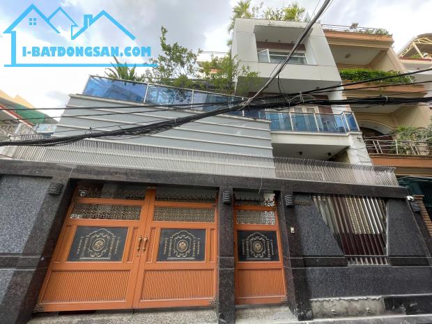 Bán gấp biệt thự có gara ô tô đường Cách Mạng Tháng 8, CN 90m2 xây dựng 5 tầng có sân vườn