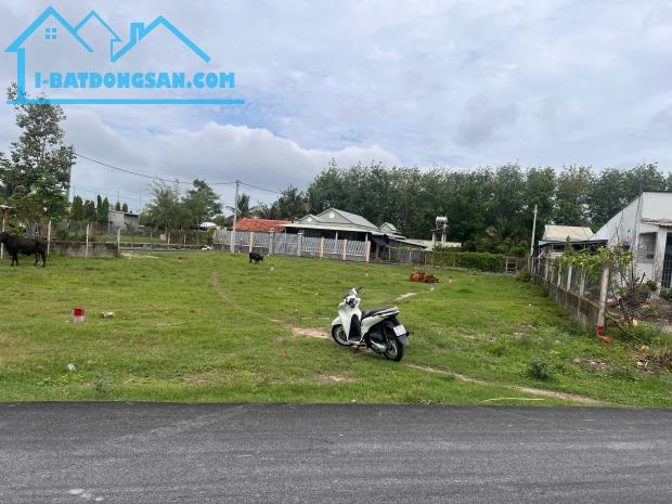 Bán miếng đất xã Thái Mỹ mới 1/ đường Trung Lập, sát bên resort 5 sao Làng Kênh Đông, 120m