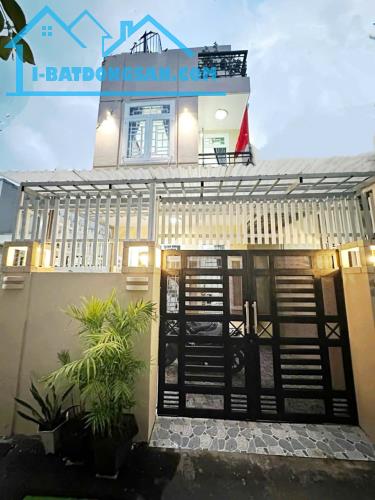 NGAY CỔNG ĐH VĂN LANG - HXH - 3 TẦNG - 5x12.5M - DƯƠNG QUẢNG HÀM - GÒ VẤP- 9.45 TỶ TL
