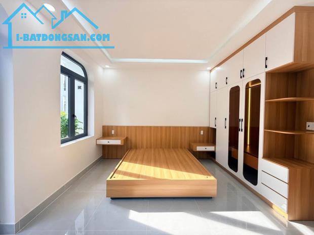 Hẻm Xe Hơi Trần Tấn, Giáp Khu Bàu Cát DT: 5X12m2 2 Tầng 3PN Giá 5.9 Tỷ