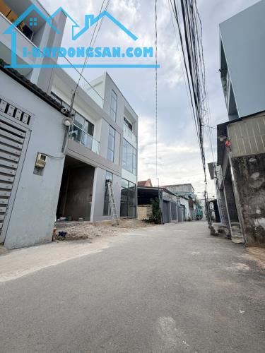 BÁN ĐẤT 1/ BƯNG ÔNG THOÀN GẦN LIÊN PHƯỜNG- PHÚ HỮU - Q 9- 81M CHỈ 4,6TỶ
