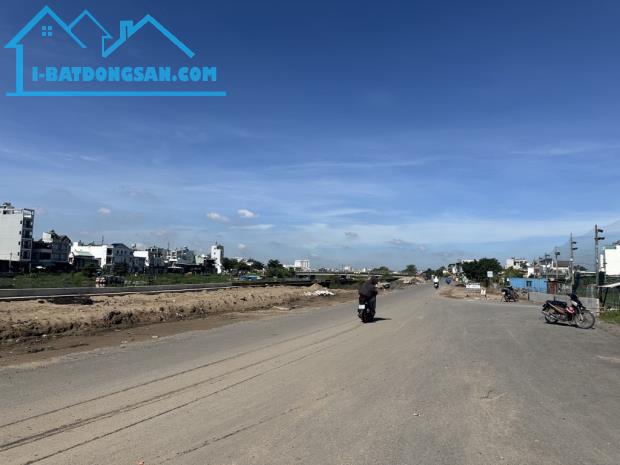 [KH037*] Đất vuông 4x17m sát khu biệt thự Tô Ngọc Vân, giá 2.x tỷ.