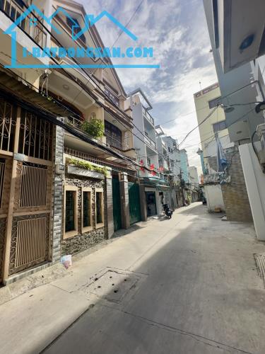 Bán nhà hẻm xe hơi tránh, Bình Thới, Phường 11, Quận 11, 4 tầng, kinh doanh, chỉ 9,9 tỷ.