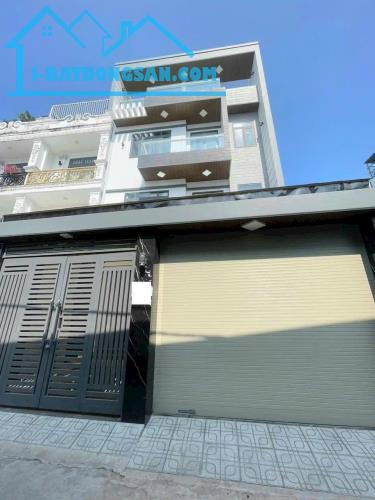Nhà cạnh Quận 7, hẻm xe hơi Huỳnh Tấn Phát, 7.5x16m, 8.3 tỷ