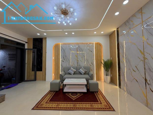 🌈 NHÀ ĐẸP VÀO Ở NGAY QUẬN 5-HẺM BA GÁC 4 TẦNG 3PN 36M NỞ HẬU 4.55M-CHỈ 5.2 TỶ TL