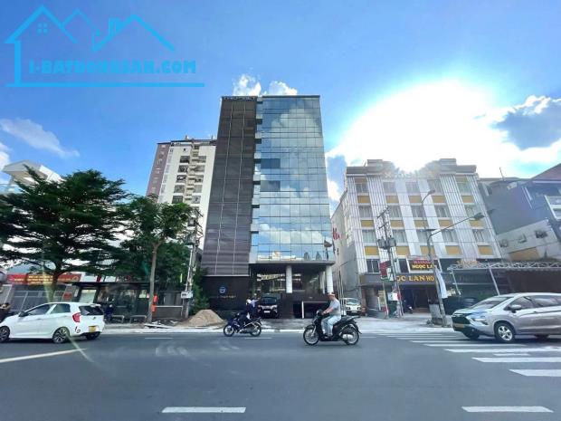Tòa nhà mặt tiền nb đường Thành Thái quận 10 (DT 10x17m) 5 tầng tiện ở liền