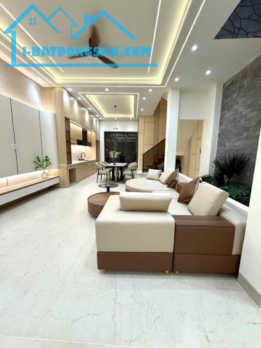 Nhà 5 tầng Ấp Chiến Lược, q.Bình Tân 80m² Full Nội Thất, gần chợ Gò Xoài, 7.x Tỷ. Hiếm có,