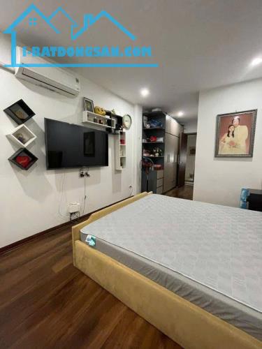 HÀNG ĐỘC. Phố Nguyễn Ngọc Nại, Quận Thanh Xuân. DT: 40m.  Giá 9.5 tỷ