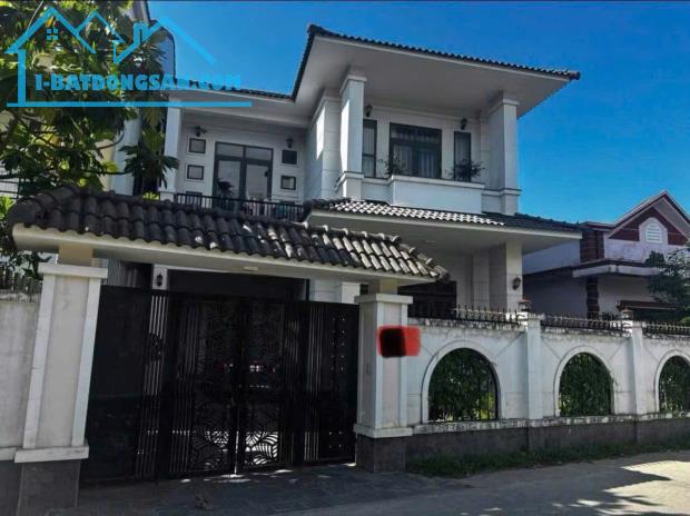 Biệt Thự tâm huyết xây để ở 2 mặt tiền Đường trước và sau Phạm Văn Đồng TP Huế
