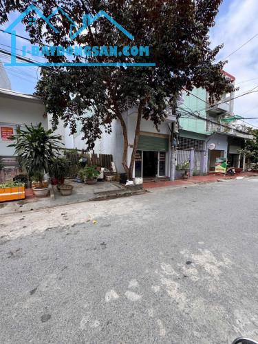 Mặt đường Vĩnh Tiến - Thiên Lôi, vị trí đẹp, tiềm năng khai thác cao.