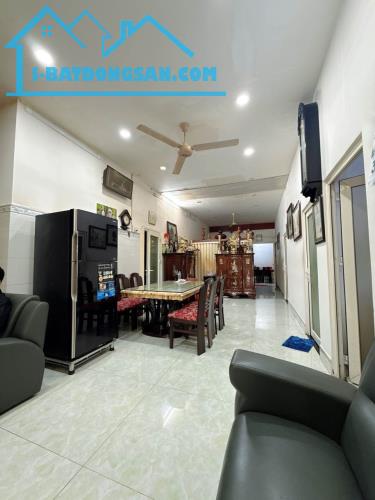 [D2607] CHDV 26 Phòng Nở Hậu Khủng 16m Sát Chợ Hoàng Hoa Thám, 35.x Tỷ