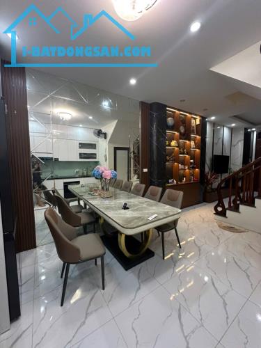 Bán nhà Tây Tựu 40 m2 MT 4 m xây 4 tầng mới tinh full đồ, 10 m ô tô chỉ 6.x tỷ 0948031338